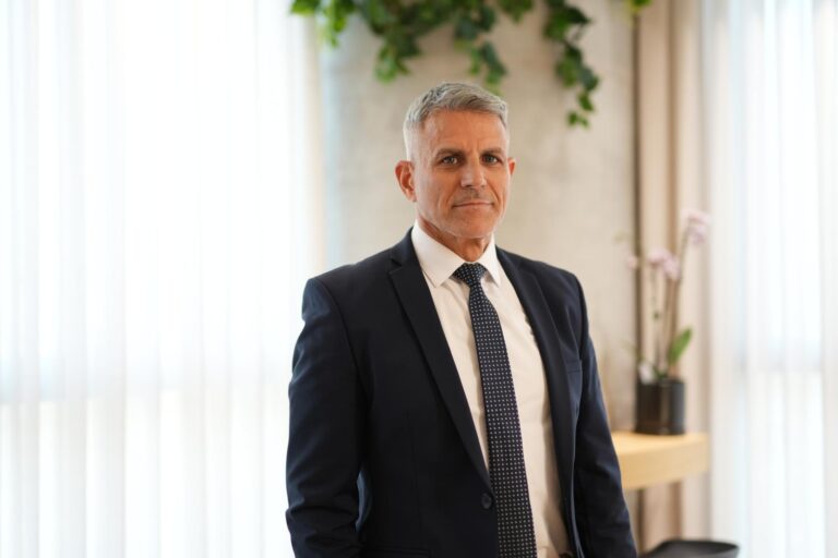 מדוע הציבור חושב שראוי לראות את הפצ"רית לשעבר על דוכן העדים-ללא ״הנחות סלב״